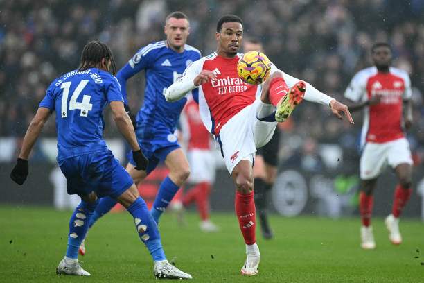 记者：小沃克渴望重返热刺，弗兰克至今未给他积极回应.