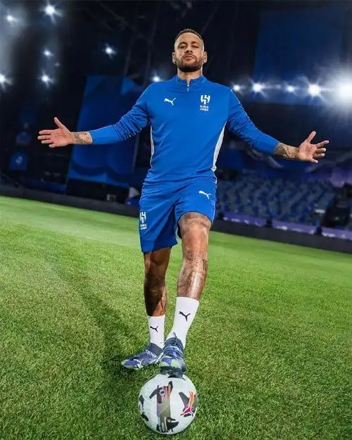 表现出浓厚 表现出浓厚