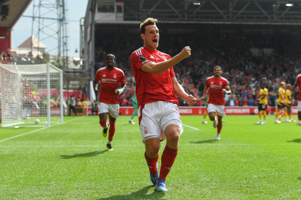 上演了一场 上演了一场