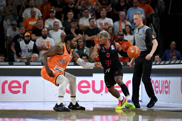 塞尔电台：巴萨申请在克鲁伊夫球场对阵瓦伦西亚